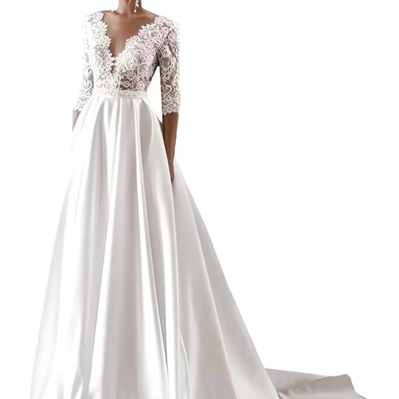 NEW Elegant White Lace Gown - Picture 3 of 3